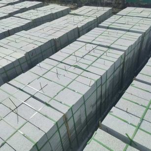 汕头 芝麻白1.8公分火烧300*600地铺，清仓大甩卖