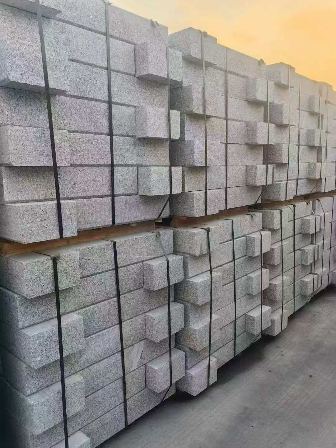 汕头 芝麻白路沿石
