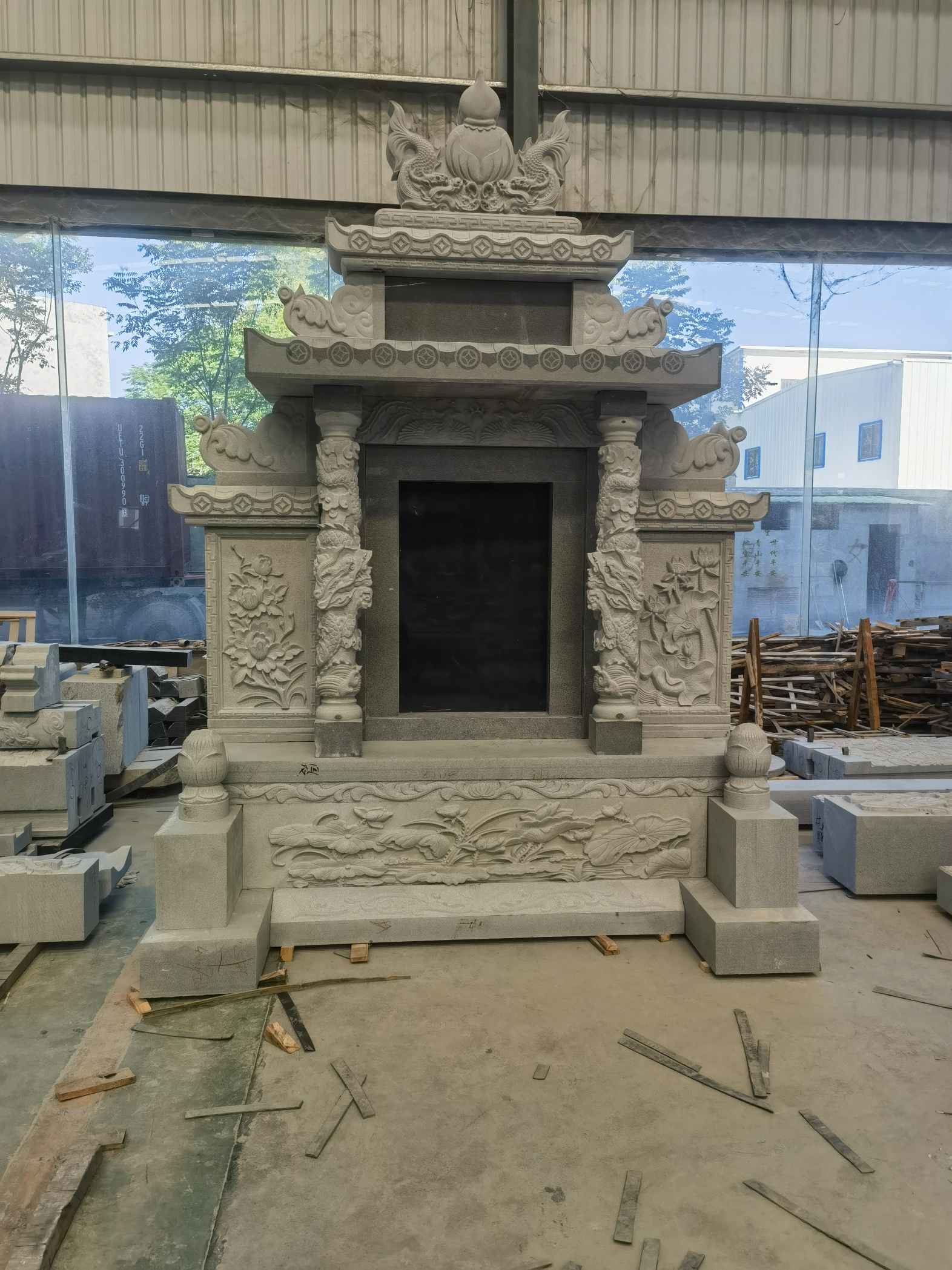 汕头 芝麻灰高档墓碑、土墓，一套也支持定做