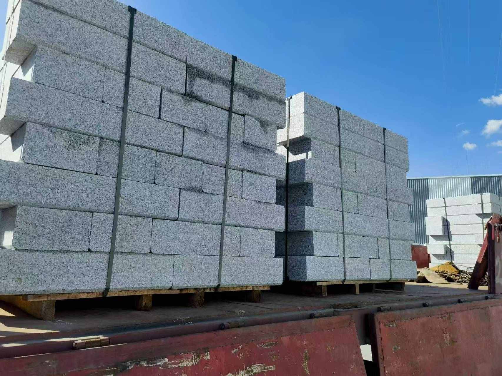 汕头 路沿石装车出货