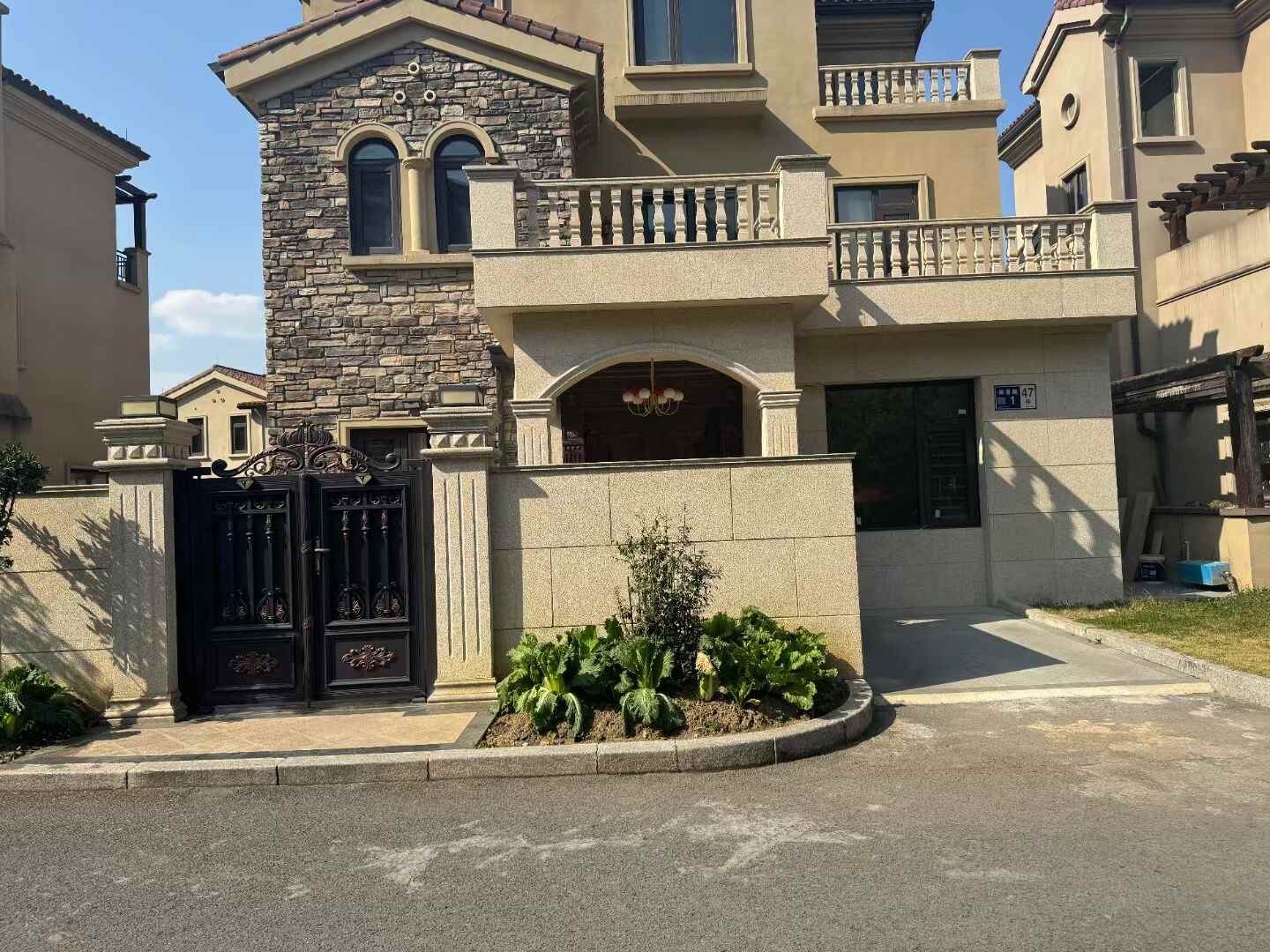 汕头黄金麻别墅外墙安装效果