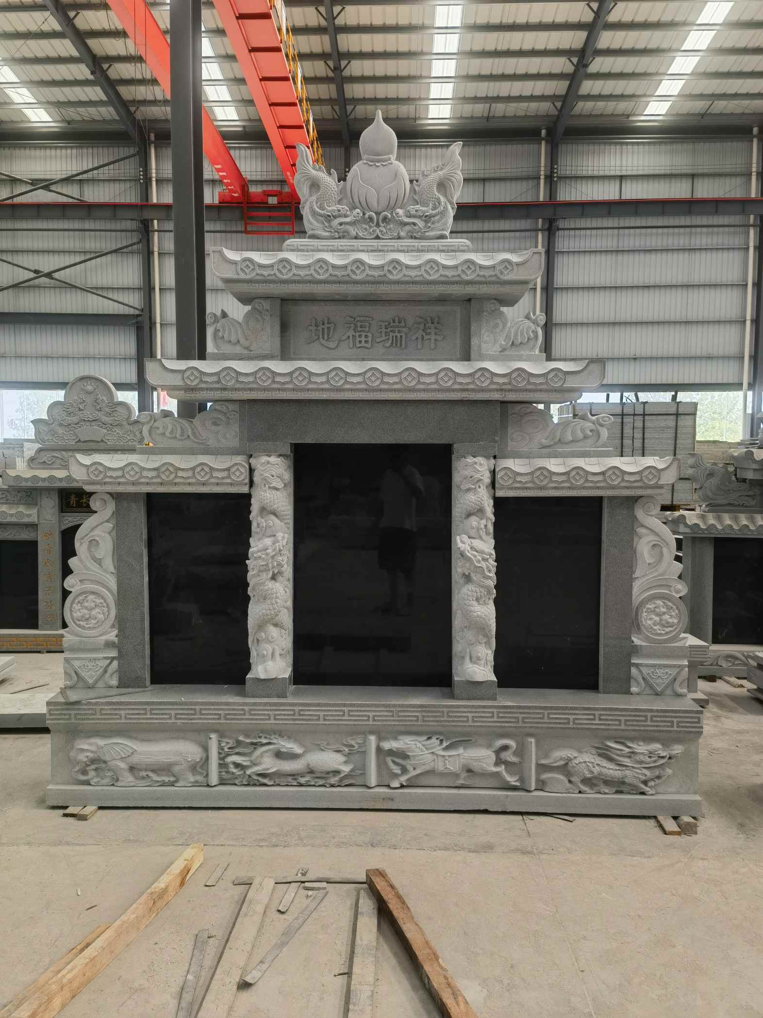 汕头 芝麻灰高档墓碑、土墓，一套也支持定做