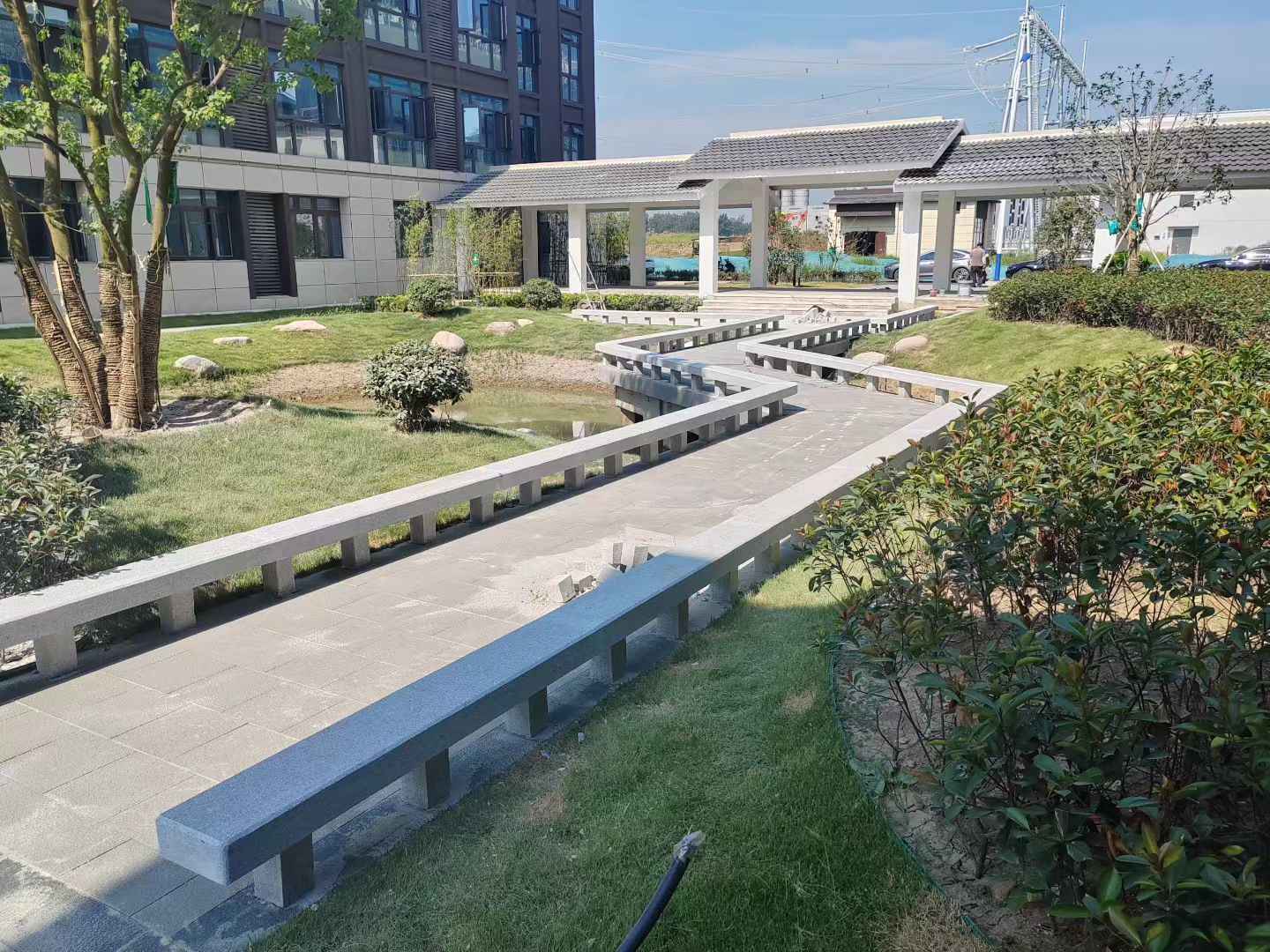 汕头 芝麻灰小区坐凳&栏杆安装效果