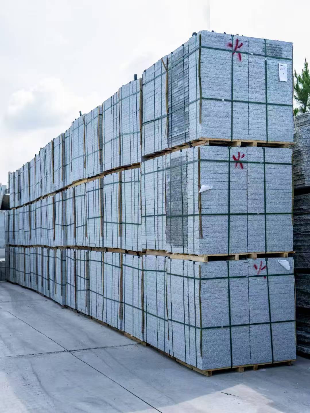 汕头 芙蓉白3公分火烧地铺成品300*600